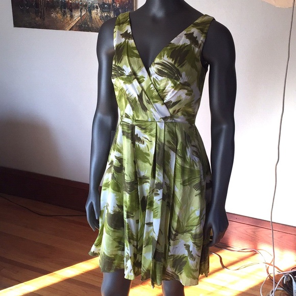 NWT 🌸 Ann Taylor Summer Dress - Green & White - Picture 1 of 7